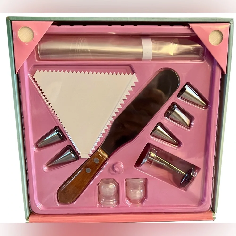 Vintage Cake Decorating for the First Time Book & Gift Set - Pink and Green